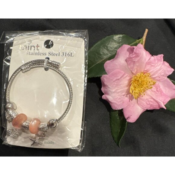 Mint Stainless Steel Crystal Starfish Shell Charm Silvertone Bangle Bracelet NEW - Picture 5 of 7